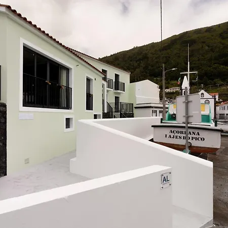 Casa Do Porto - Santa Cruz Bed & Breakfast 3*