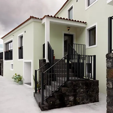 Casa Do Porto - Santa Cruz Bed & Breakfast Ribeiras